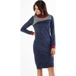 Sukienka w kolorze granatowym. Niebieskie sukienki damskie Jesienny butik, xs, bez wzorów, ze stójką, bez rękawów, midi. W wyprzedaży za 99,95 zł.