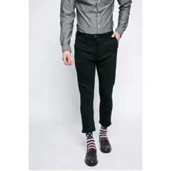 Casual Friday - Spodnie. Czarne spodnie męskie marki Casual Friday, na co dzień, xl, bez wzorów, z elastanu, casualowe. W wyprzedaży za 89,90 zł.