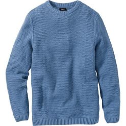 Sweter Regular Fit bonprix niebieski dżins. Niebieskie swetry męskie bonprix, s, bez wzorów, z dzianiny, bez kołnierzyka, bez kaptura. Za 37,99 zł.