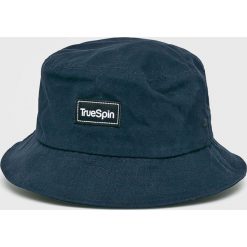 True Spin - Kapelusz Plain Buckets. Niebieskie czapki męskie marki True Spin, z bawełny. W wyprzedaży za 59,90 zł.