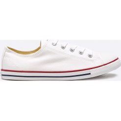 Converse - Tenisówki Chuck Taylor All Star. Białe trampki i tenisówki damskie Converse, bez wzorów, z materiału, bez zapięcia. W wyprzedaży za 229,90 zł.
