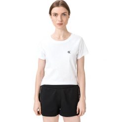 Calvin Klein Koszulka Biały. Białe bluzki damskie Calvin Klein, s, bez wzorów, z bawełny, bez kołnierzyka, z krótkim rękawem. Za 152,95 zł.