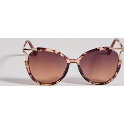 Okulary przeciwsłoneczne w stylu retro - Wielobarwny. Okulary przeciwsłoneczne damskie Mohito, retro. Za 49,99 zł.