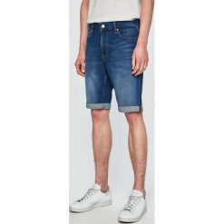 Calvin Klein Jeans - Szorty. Niebieskie spodenki i szorty męskie Calvin Klein Jeans, bez wzorów, z elastanu, casualowe. W wyprzedaży za 199,90 zł.