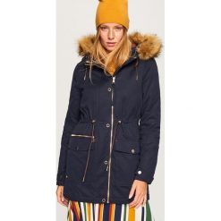 Parka z futerkiem przy kapturze - Granatowy. Niebieskie parki damskie marki Reserved. Za 199,99 zł.