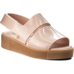 Sandały MELISSA - Soho Ad 32304 Pink/Beige 51430. Różowe klapki damskie Melissa, bez wzorów, z tworzywa sztucznego, bez obcasa. W wyprzedaży za 269,00 zł.