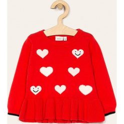 Name it - Sweter dziecięcy 92-110 cm. Czerwone swetry dziewczęce z bawełny, z okrągłym kołnierzem, krótkie. W wyprzedaży za 59,90 zł.