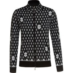 Sweter NEWLAND MIRA Print|Czarny. Czarne swetry damskie marki Newland, bez wzorów, bez rękawów, bez kaptura. W wyprzedaży za 426,00 zł.