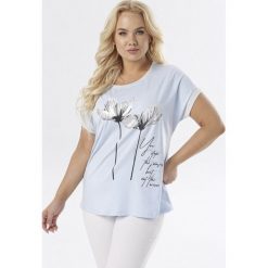 Jasnoniebieska Bluzka Nadanna. Niebieskie bluzki damskie Born2be, xl, bez wzorów, bez kołnierzyka, bez rękawów. W wyprzedaży za 59,99 zł.