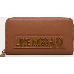 Love Moschino - Portfel. Pomarańczowe portfele damskie Love Moschino, bez wzorów, ze skóry ekologicznej. Za 399,90 zł.