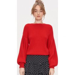Sweter z bufiastymi rękawami - Czerwony. Czerwone swetry damskie House, s, bez wzorów, bez rękawów, bez kaptura. Za 99,99 zł.