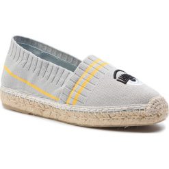 Espadryle CHIARA FERRAGNI - CF2302 Silver/Yellow. Szare espadryle damskie Chiara Ferragni, na co dzień, bez wzorów, ze skóry, bez obcasa, na płaskiej podeszwie, bez zapięcia. W wyprzedaży za 479,00 zł.