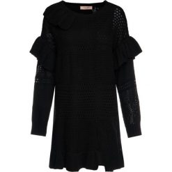 Sukienka dzianinowa TwinSet 192TP3200. Czarne sukienki damskie Twinset, s, bez wzorów, z wiskozy, bez kołnierzyka, bez rękawów. W wyprzedaży za 539,00 zł.