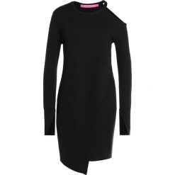 Sukienki dzianinowe: 81hours Studio SLIT SHOULDER DRESS Sukienka dzianinowa black