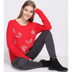 Czerwony Sweter My Melody. Czerwone swetry klasyczne damskie Born2be, na jesień, l. Za 89,99 zł.