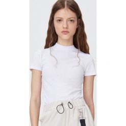 Bluzka z dekoltem turtleneck - Biały. Białe bluzki damskie Sinsay, s, bez wzorów, bez kołnierzyka, bez rękawów. Za 19,99 zł.