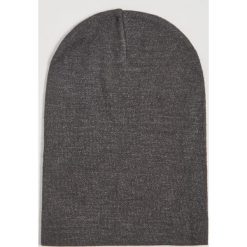 Czapka beanie - Szary. Szare czapki damskie Sinsay, bez wzorów. W wyprzedaży za 4,99 zł.