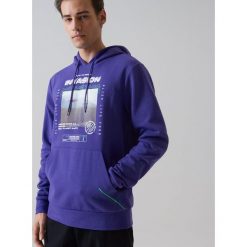 Bluza z kapturem -. Bluzy męskie Cropp, s, bez wzorów, z kapturem, bez rękawów, z kapturem. Za 109,99 zł.