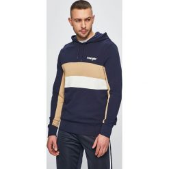 Wrangler - Bluza. Niebieskie bluzy męskie Wrangler, s, z nadrukiem, z bawełny, z kapturem, bez rękawów, z kapturem. W wyprzedaży za 129,90 zł.