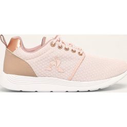 Le Coq Sportif - Buty Variocomf W Boutique. Różowe buty sportowe damskie le coq sportif, bez wzorów, z materiału, sportowe. W wyprzedaży za 289,90 zł.