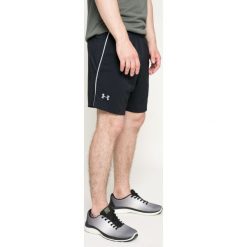 Under Armour - Szorty. Szare spodenki sportowe męskie marki Under Armour, z elastanu, sportowe. W wyprzedaży za 139,90 zł.