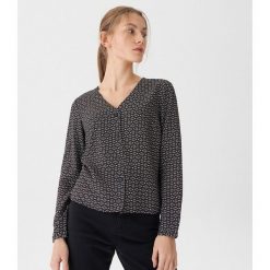 Bluzka zapinana na guziki - Wielobarwn. Szare bluzki damskie marki House, s, bez wzorów, bez kołnierzyka, bez rękawów. Za 59,99 zł.