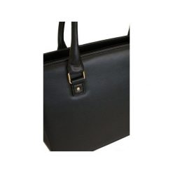 SZTYWNA TOREBKA KUFEREK TRAPEZ. Czarne kuferki damskie marki Manzana, w paski, ze skóry, eleganckie, na ramię, duże. Za 99,00 zł.