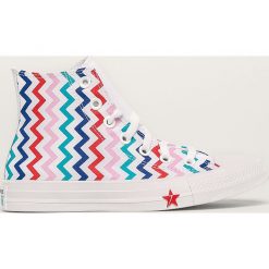 Converse - Trampki. Trampki i tenisówki damskie Converse, bez wzorów, z gumy, na sznurówki. Za 299,90 zł.