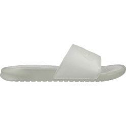 Klapki Nike Wmns Benassi JDI Metallic QS (AA4149-100). Szare klapki damskie Nike, bez wzorów, z materiału, bez obcasa. Za 99,99 zł.