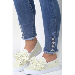 Żółte Slip On Friends. Żółte trampki damskie slip on marki vices, w kropki. Za 59,99 zł.