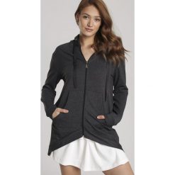 Ciemnoszara Bluza Genirina. Szare bluzy damskie Renee, xl, bez wzorów, bez rękawów, bez kaptura. Za 89,99 zł.