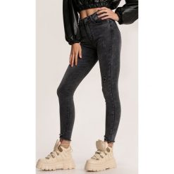 Czarne Jeansy Skinny Heliesh. Czarne jeansy damskie Renee. Za 99,99 zł.