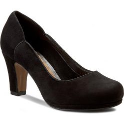 Półbuty CLARKS - Chorus Nights 261059235 Black Sde. Czarne półbuty damskie skórzane marki Clarks, na obcasie. W wyprzedaży za 219,00 zł.