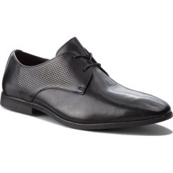 Półbuty CLARKS - Bampton Walk 261354207 Black Leather. Czarne buty wizytowe męskie marki Clarks, ze skóry ekologicznej, bez zapięcia. W wyprzedaży za 219,00 zł.