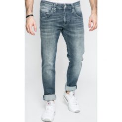 Pepe Jeans - Jeansy. Niebieskie jeansy męskie Pepe Jeans, z aplikacjami. W wyprzedaży za 179,90 zł.