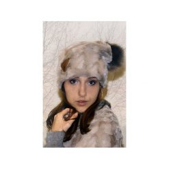 Czapka CHAPOOSIE Latte BEAR Beanie. Brązowe czapki damskie marki Chapoosie, z aplikacjami, z bawełny. Za 129,00 zł.