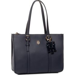 Torebka TOMMY HILFIGER - Th Chic Small Satchel AW0AW08304 CJM. Niebieskie torebki klasyczne damskie TOMMY HILFIGER, bez wzorów, ze skóry ekologicznej, klasyczne, bez dodatków. W wyprzedaży za 489,00 zł.