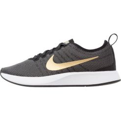 Nike Sportswear DUALTONE RACER SE Sneakersy niskie black/metallic gold/dark grey/white. Czarne trampki i tenisówki damskie Nike Sportswear, bez wzorów, z tworzywa sztucznego, bez zapięcia. Za 399,00 zł.