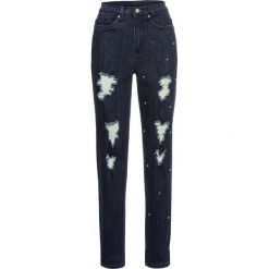 Boyfriendy damskie: Dżinsy MOM z ćwiekami i przetarciami bonprix ciemny denim