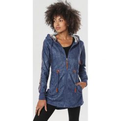 Ciemnoniebieska Bluza Caliete. Niebieskie bluzy damskie Born2be, s, bez wzorów, bez rękawów, bez kaptura. Za 89,99 zł.