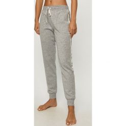 Dkny - Spodnie piżamowe. Szare piżamy damskie DKNY, s, z aplikacjami, z elastanu, bez rękawów. Za 319,90 zł.