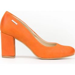 Nubukowe czółenka na grubym obcasie - skóra naturalna - model 042 - kolor pomarańczowy. Pomarańczowe czółenka damskie Zapato, na co dzień, bez wzorów, z jeansu, z okrągłym noskiem, bez obcasa, na obcasie. Za 299,00 zł.