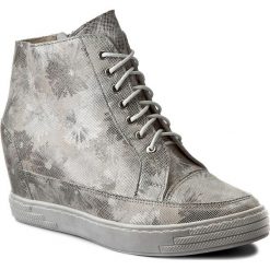 Sneakersy OLEKSY - 449/818 Srebrny Szary. Szare półbuty damskie marki Oleksy, bez wzorów, ze skóry, bez obcasa, na koturnie, bez zapięcia. W wyprzedaży za 239,00 zł.