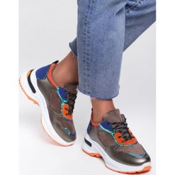 Khaki Sneakersy Book A Ticket. Brązowe sneakersy damskie Renee. W wyprzedaży za 74,99 zł.