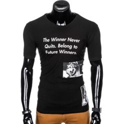 T-SHIRT MĘSKI Z NADRUKIEM S996 - CZARNY. Czarne t-shirty męskie marki Ombre Clothing, s, z nadrukiem. Za 29,00 zł.