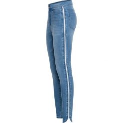 Dżinsy Super Skinny w krótszej długości, z połyskującym paskiem bonprix niebieski "bleached”. Niebieskie jeansy damskie bonprix. Za 109,99 zł.