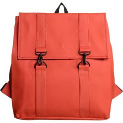 Rains MSN BAG Plecak rust. Brązowe plecaki męskie marki Rains. Za 299,00 zł.