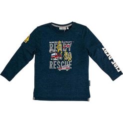 Koszulka "Fire" w kolorze granatowym. Niebieskie t-shirty chłopięce Salt and Pepper, z nadrukiem, z bawełny, z długim rękawem. W wyprzedaży za 35,95 zł.