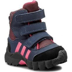 Śniegowce adidas - Cw Holtanna Snow Cf I BB1402 Bahpnk/Bahpnk/Conavy. Niebieskie kozaki dziewczęce marki Adidas, bez zapięcia. W wyprzedaży za 159,00 zł.