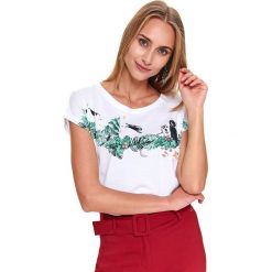 Damski t-shirt ze świątecznym motywem. Białe t-shirty damskie z nadrukiem, z bawełny, eleganckie. W wyprzedaży za 14,99 zł.